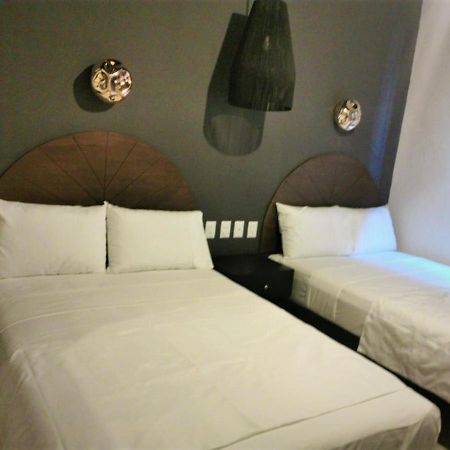 Hm Hotel Express Colima Esterno foto